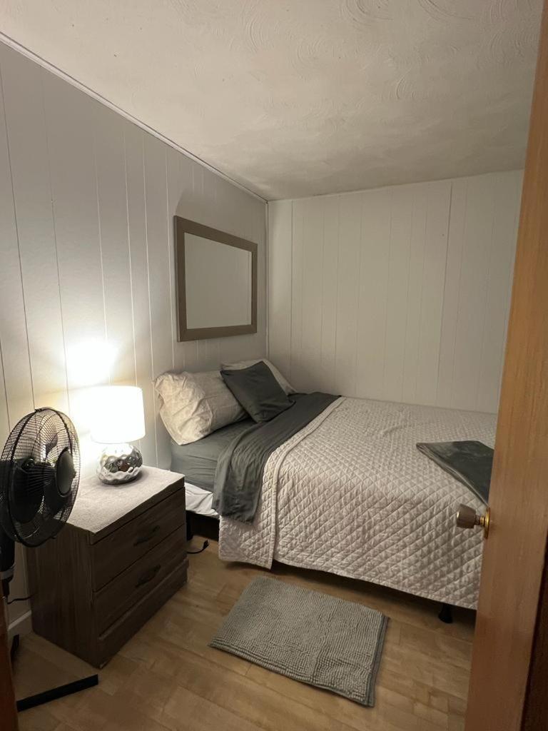 Cozy Chalet Near The Beach Shediac Bagian luar foto