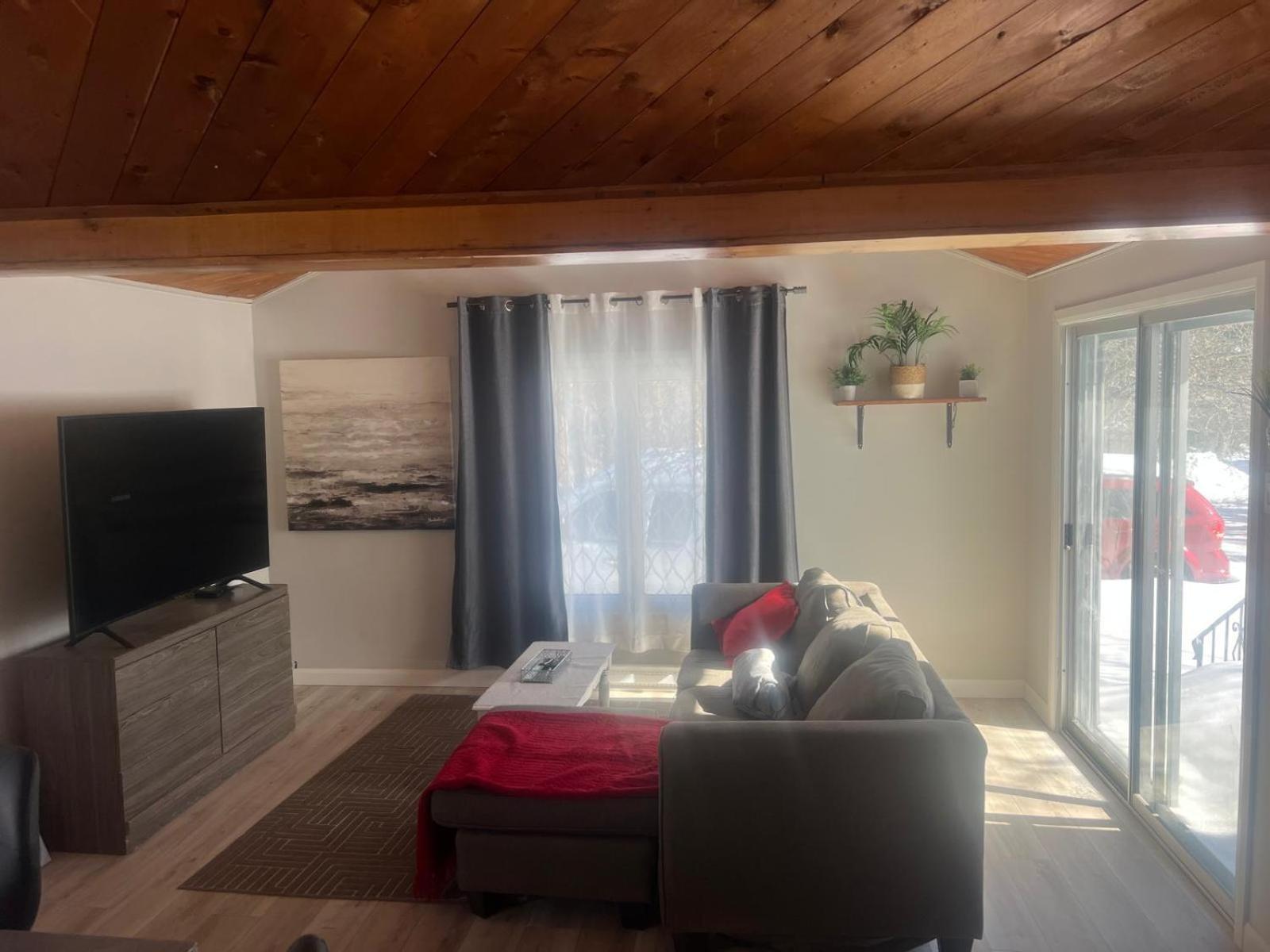Cozy Chalet Near The Beach Shediac Ruang foto